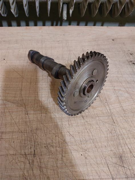 Вал распределительный с шестерней УД-25 купить в интернет-магазине