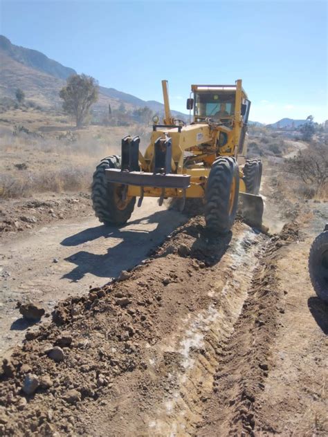 Rehabilitan caminos rurales para beneficiar a más de 4 mil personas de