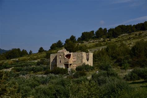 Pr S De Marseille Ce Manoir Proven Al Serait Hant Depuis Un Terrible