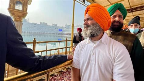 Rahul Gandhi Visits Golden Temple As Bharat Jodo Yatra Enters Punjab See Pics India Today