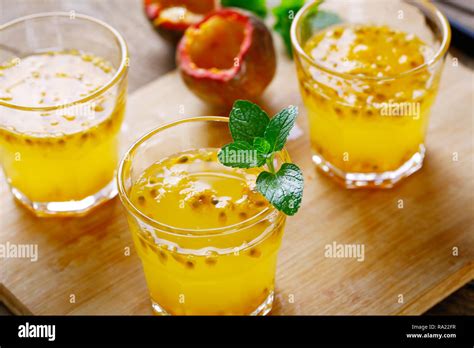 Passion fruit drinks Stock Photo - Alamy