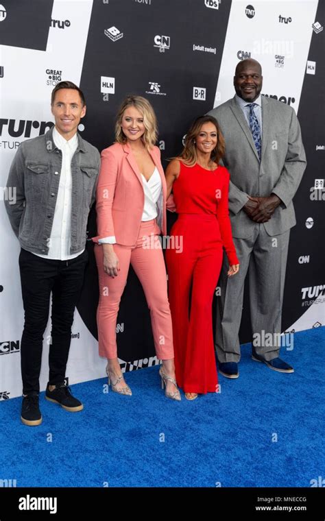 Sexy Hot Kate Abdo Bikini Pics