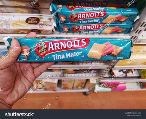 Tina Wafer Royalty Free Images Stock Photos And Pictures Shutterstock