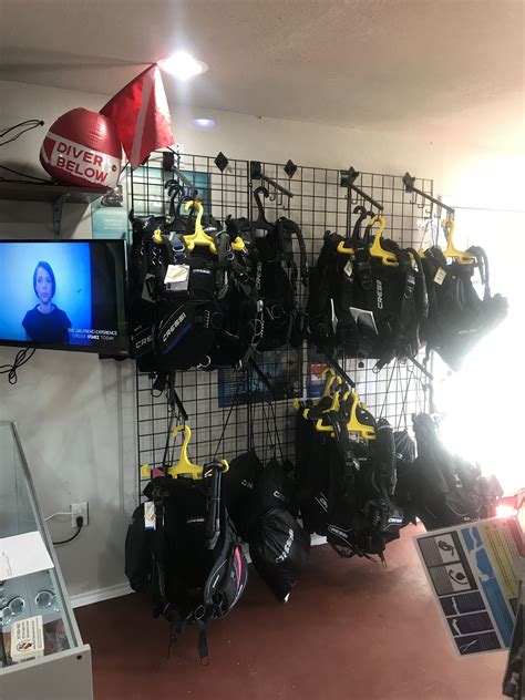 pin  north tx scuba divers  retail dive shop dive shop retail