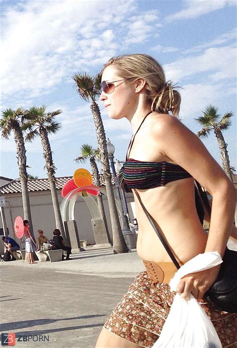 Beach Lurker ZB Porn