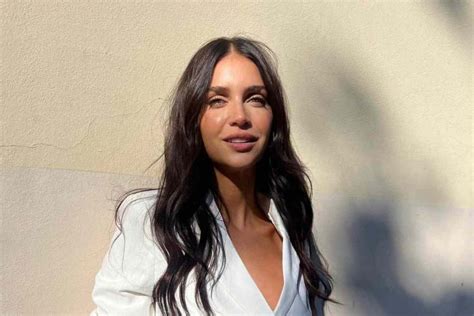 Zaira Nara posa nuda lo shooting è troppo hot Stop and Goal