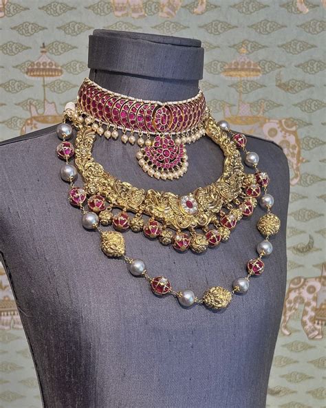 Pin by Komal Hatti on मळ in 2024 Antique necklaces design Gold