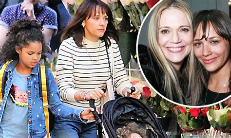 Rashida Jones Instagram, Twitter & News on IDCrawl