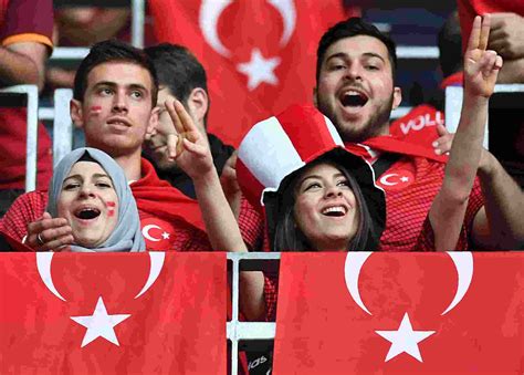 Serunya Aksi Cewek Cewek Cantik Seksi Di Euro Berita HOT HEBOH Terbaru