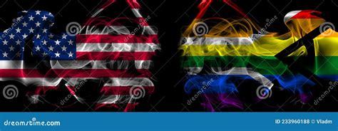 Estados Unidos De América Vs Sudáfrica Banderas De Humo Gay Colocadas Lado a Lado Stock de