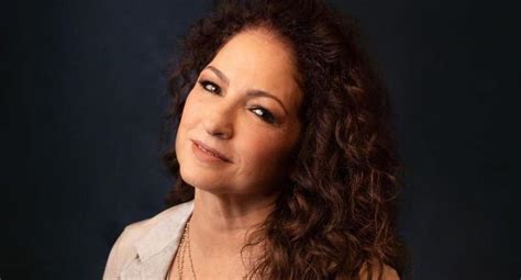 Gloria Estefan Dice Que La M Sica Fue Su Escape Al Abuso Sexual Que