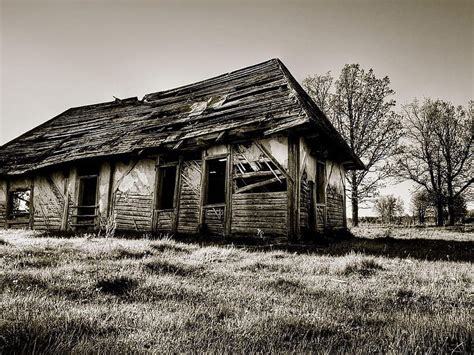 Descarga gratis Cabaña vieja blanco y negro árbol naturaleza