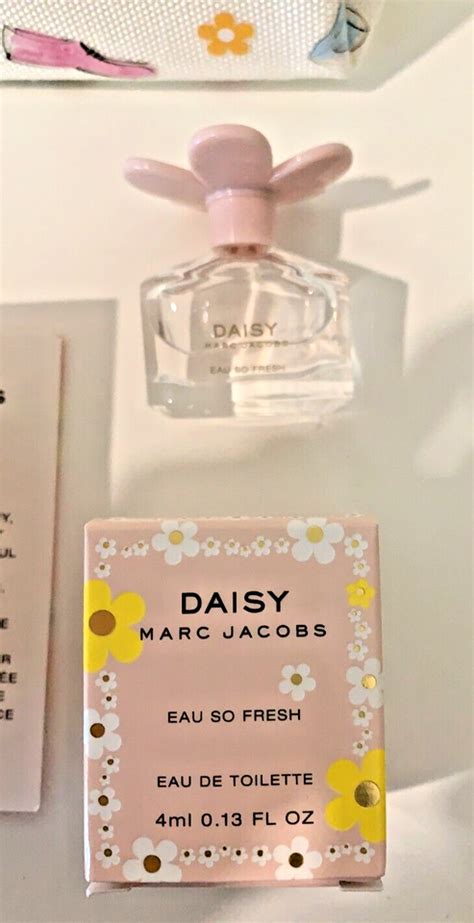 Marc Jacobs Daisy 4 PC Set Mini Perfume Sample Daisy Luminous Lotion