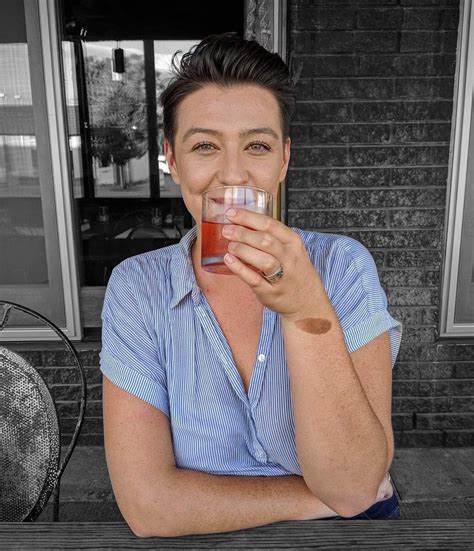 Cheers To Yall On International Lesbian Day R Dykesgonemild