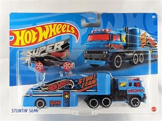 Hot Wheels Ta Y C T Rlar Stuntin Semi Bdw Gbf