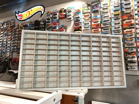 P Ka Na Resoraki Hot Wheels Matchbox Drewno Bia A Tczew Olx Pl