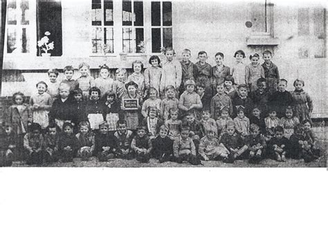 Photo De Classe CP Et CE1 De 1954 Ecole De La Liberation Montmort