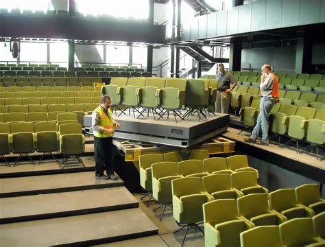 The audience is divided over the latest production at the Wyly Theatre 22