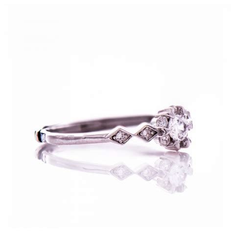 Нежен сребърен пръстен на топ цена — Laser Boutique