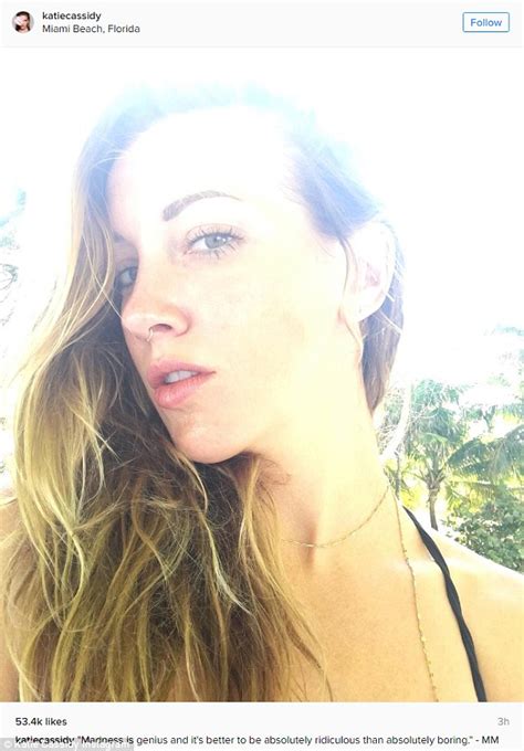 Arrow Star Katie Cassidy Shows Off Her Amazing Figure In Tiny Bikini Daily Mail Online