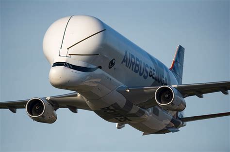 Beluga XL najväčšie nákladné lietadlo Airbusu je na koľajniciach