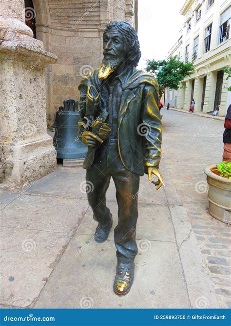 Statue View, Walking in Cuba, Havana. Icon on the Street Editorial