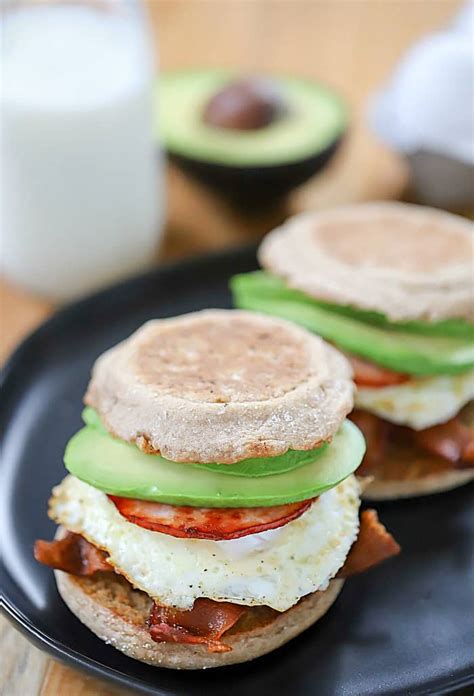 Egg, Bacon and Avocado Breakfast Sandwich - Yummy Healthy Easy