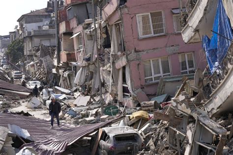 Earthquake In Turkey In Depth Investigation Into Collapsed Buildings Arrest Warrants For 113