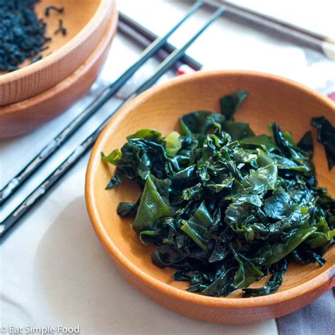 Simple and Easy Wakame Seaweed Salad Recipe and Video - Eat Simple Food