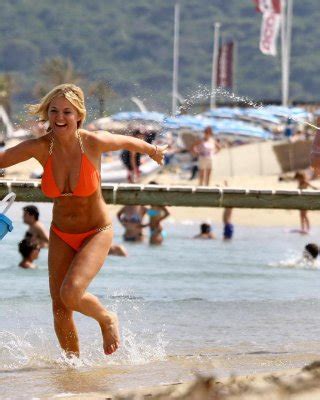 Busty Geri Halliwell Showing Pokies In Skimpy Orange Bikini At Club Beach In Porn Pictures