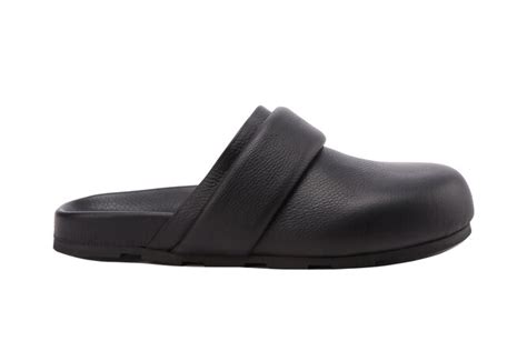 Как выглядит самая модная летняя обувь для женщин и мужчин — с открытой ...