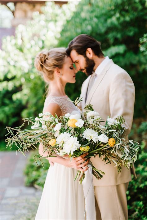 An Anthropologie Shopping Bag Inspired This Entire Shoot!