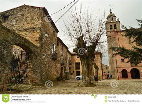 Fachada Principal Magnífica Da Igreja Escolar Em Medinaceli Fotografia