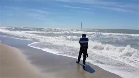 Pescando En La Boca De Mar Chiquita Y Algo Grande Pico Tiburón En