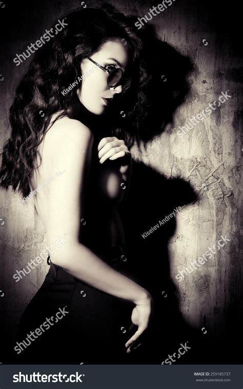 Blackandwhite Portrait Stunning Sensual Nude Woman Stock Photo 259185737 Shutterstock