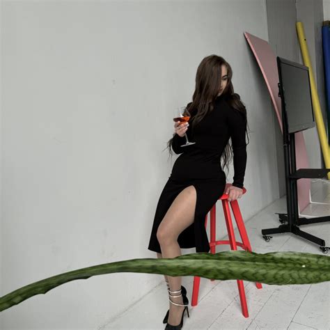 Essie Kathrynne Cam Model Free Live Sex Show Chat Stripchat