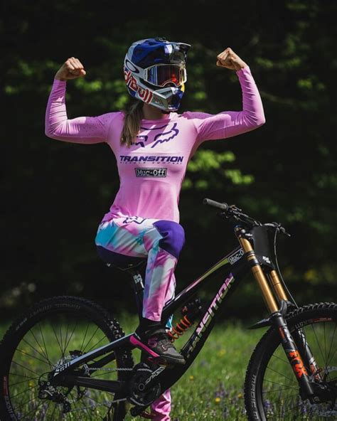 Hot Sexy Tahnee Seagrave Bikini Pics