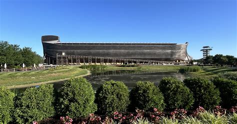 Life Size Noah’s Ark Ark Encounter