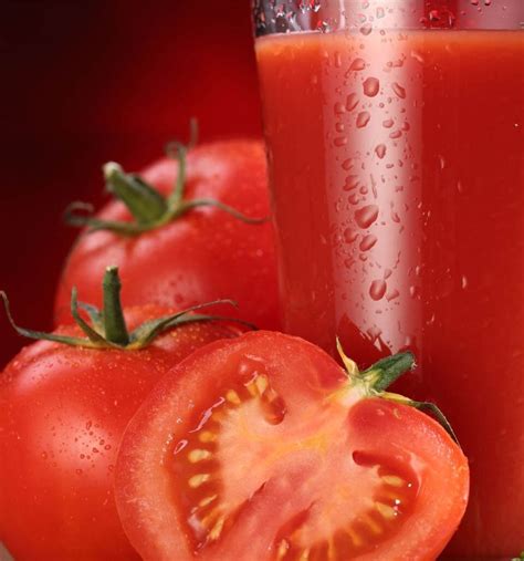 Томатный сок: чем полезен, и кому стоит воздержаться от его ...