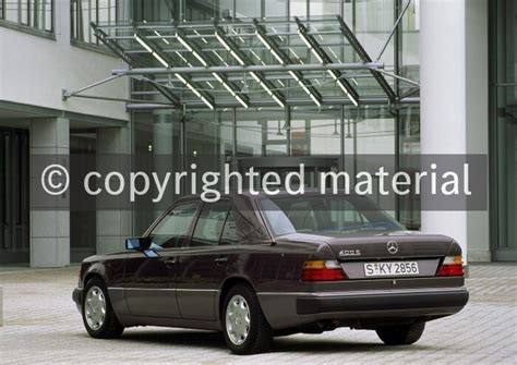 Mercedes-Benz 400 E