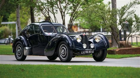 Download Elegance In Motion Bugatti Type 57sc Atlantic Wallpaper