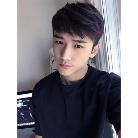 Thumbs Pro Hot Asian Guys