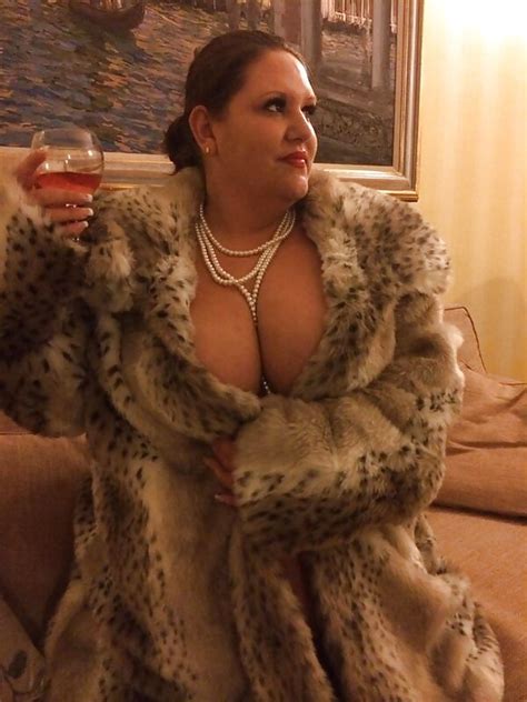 Classy BBW With Pearls In Fur Coat Porn Pictures XXX Photos Sex Images 1372905 PICTOA