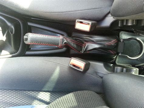 Кожух ручника — Lada Гранта (1G), 1,6 л, 2014 года | аксессуары | DRIVE2