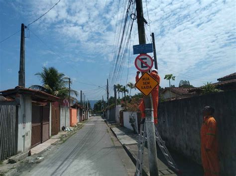 Prefeitura de Caraguatatuba continua pinturas de sinalização viária