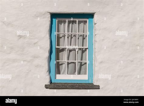 Sash Window Hi Res Stock Photography And Images Alamy