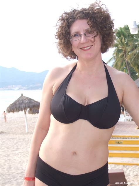 Sexy Bikini Milfs Christa Porn Pic