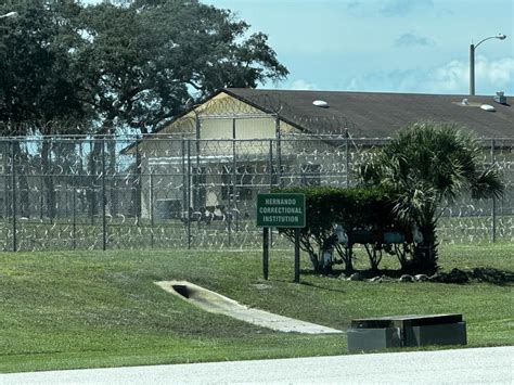 Whistleblowers Officers Having Sex With Inmates Extreme Heat Other Safety Concerns Plague