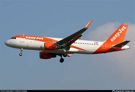 Oe Izj Easyjet Europe Airbus A Wl Photo By Stefano Castelli