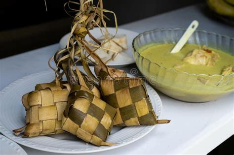 Ketupat Para La Celebraci N Del Banquete De Mubarak Del Eid Imagen De